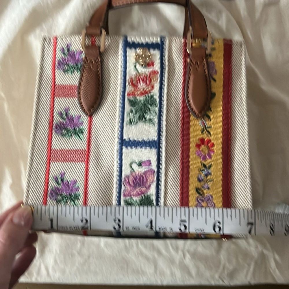 Tory Burch Emerson Satchel - Picture 7 of 11